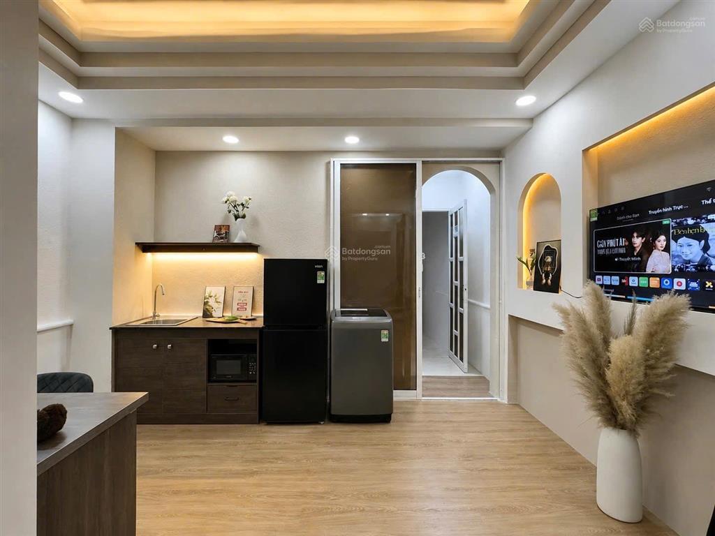 Căn hộ 1 phòng ngủ tách bếp ngay vòng xoay nguyễn kiệm gần đh gdu qua sân bay quận phú nhuận, bt