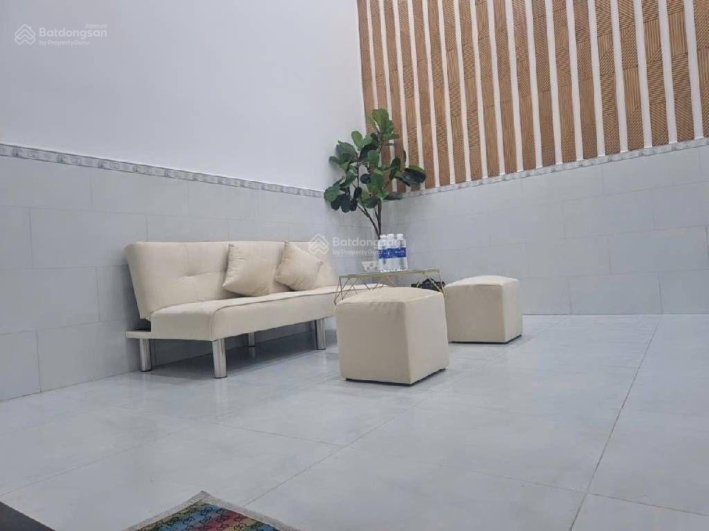 Phạm văn chiêu gò vấp đường nhựa 6m xe hơi ngủ trong nhà~ 56m2  sổ a4 chỉ 6.4tỷ(tl)