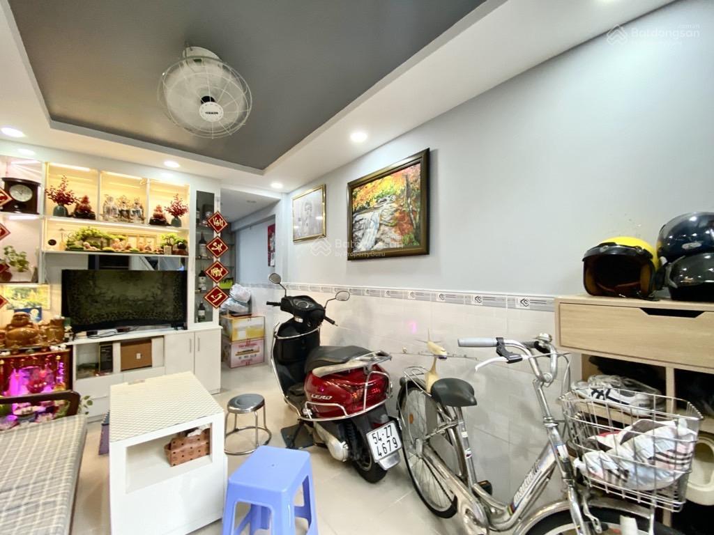 Gần mt nguyễn kiệm phú nhuận 36m2 3tầng 4pn 5.6 tỷ (tl)
