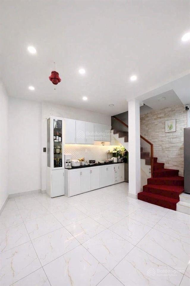 Nhiêu tứ khu vip đường hoa phan xích long  phú nhuận 4.8 6.5m  3tầng btct  3pn  chỉ 5.65tỷtl