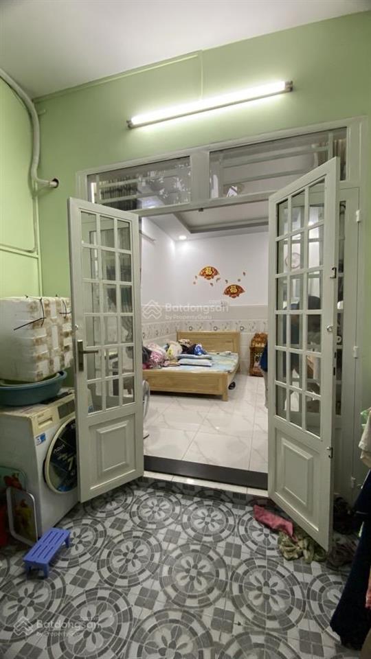 Nguyễn văn đậu, bình thạnh, 33m2, sổ a4, 2 tầng, gần mặt tiền, 5.1 tỷ (tl).