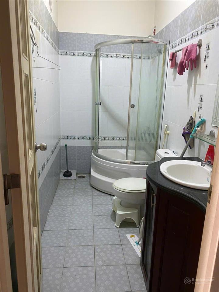 (150tr/m2) bán nhà phạm văn hai, tân bình, 4,7x23m nở hậu 6,2m, 3 tầng, giá 19,9 tỷ