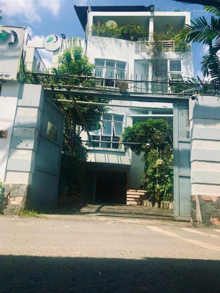 (135tr/m2) bán nhà thích quảng đức, p4 phú nhuận, 6,5x24,5m, hầm 4 tầng, 550m2 sàn, giá 21,9 tỷ