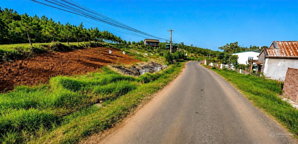 Đất 2 mặt tiền bảo lâm đường nhựa view đẹp sổ đỏ riêng phù hợp nghỉ dưỡng, đầu tư lâu dài
