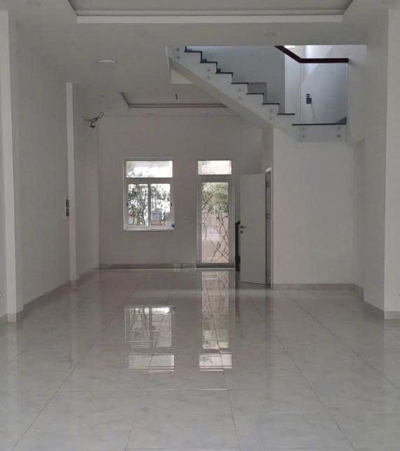 Cho thuê mặt bằng Dĩ An, mặt tiền đường 25m, 3 tầng 245 m2, 16.5 triệu/tháng