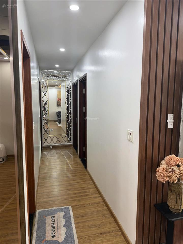 Căn góc 130m² Đông Nam - Nam cửa chính Tây Bắc.