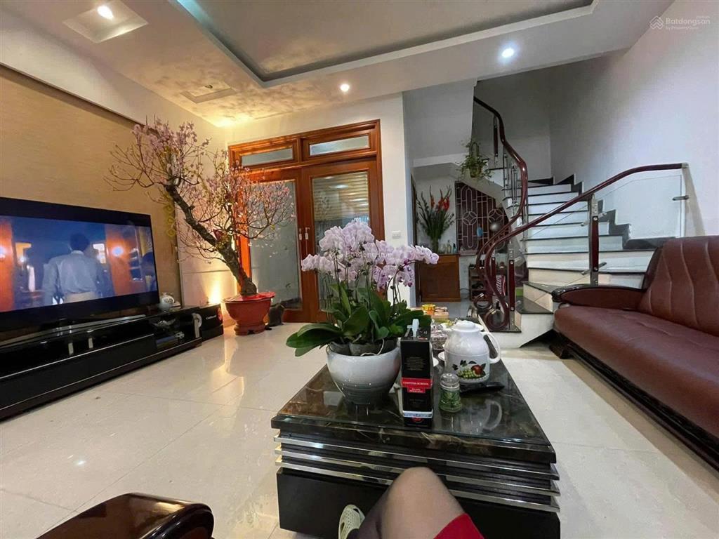 Bán nhà ngõ Đồng Tâm - Lạch Tray - 60m2 ô tô đỗ cửa - nhà đẹp 3PN
