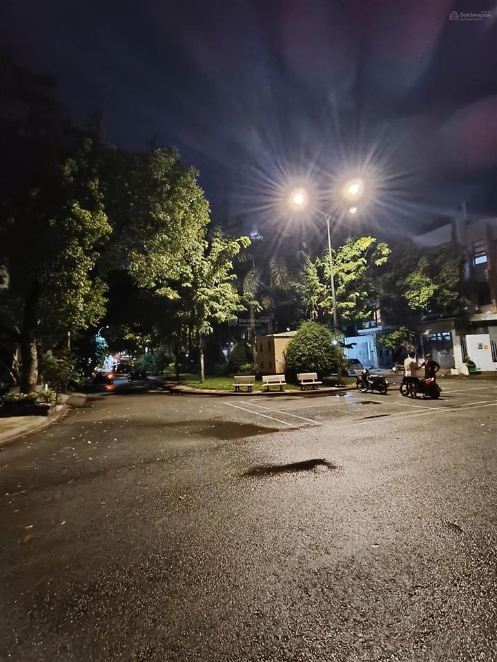 Bán nhà mới xây 100% - KDC Tân Quy Đông - 76m2 4 tầng thang máy - Nội thất bạc tỷ