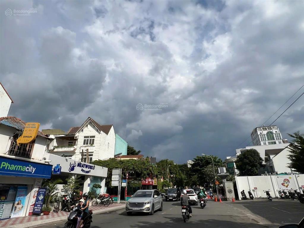 Nhà đất vị trí đẹp nhất Thảo Điền HCM cần bán.