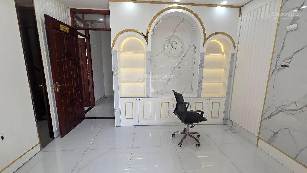 Mặt tiền kinh doanh 8m 4 tầng 80m2 chỉ hơn 7 tỷ gần trường hoàng văn thụ khu dân cư