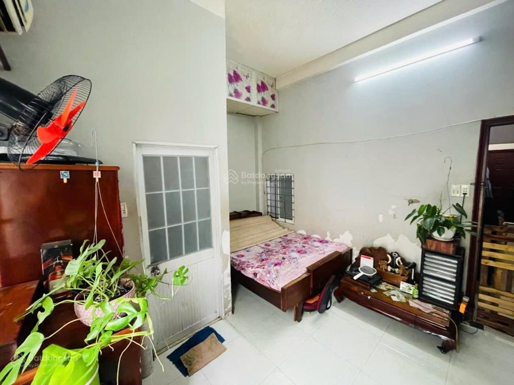 Chủ gấp giảm hơn 1 tỷ chỉ còn 6 tỷ 4 tầng hương lộ 2 đường 8m khu bàn cờ gần 4 xã