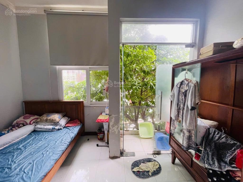 Chủ gấp giảm hơn 1 tỷ chỉ còn 6 tỷ 4 tầng hương lộ 2 đường 8m khu bàn cờ gần 4 xã