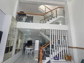 Chủ cần tiền bán 3 tầng 70m2 chỉ nhỉnh 5 tỷ hxh 8m khu đồng bộ gần trường tiểu học