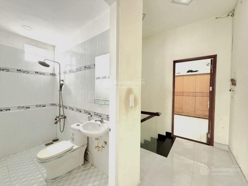 Bán nhà 2 tầng  ở ngay  hxh đường võ văn ngân, phường bình thọ, thủ đức  dt 56m2 (4x14)  5 tỷ