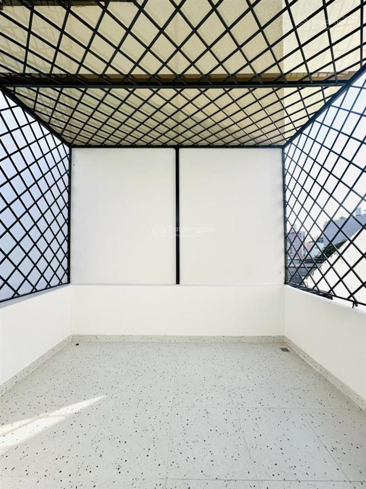 Bán nhà 3 tầng ở ngay, hxh đường võ văn ngân, linh chiểu, thủ đức, dt 47m2 (3.9x11.7), giá 5 tỷ