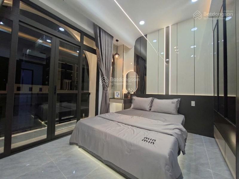 Bán nhà 3 tầng ở ngay, hxh đường võ văn ngân, linh chiểu, thủ đức, dt 47m2 (3.9x11.7), giá 5 tỷ