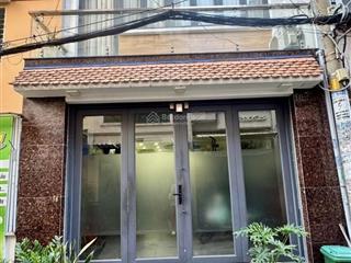 Bán nhà 3 tầng  ở ngay  đường gò cát, phường phú hữu, quận 9. dt 56m² (5m x 11m)  5 tỷ