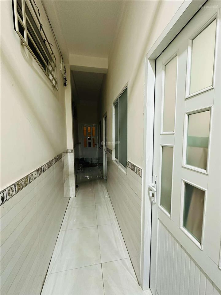 Bán nhà 3 tầng, hẻm xe hơi, đường gò cát, phường phú hữu, quận 9. dt 60m2 (4m x 15m), 5.2 tỷ