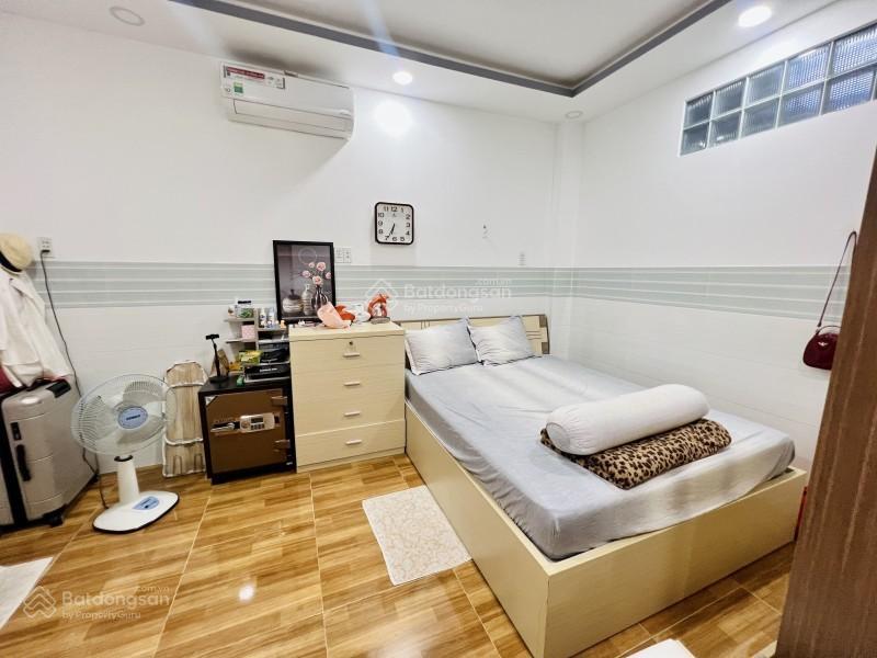 Bán nhà 4 tầng, hxh 8m đường bưng ông thoàn, phường phú hữu, quận 9, dt 62m2  5.2 tỷ
