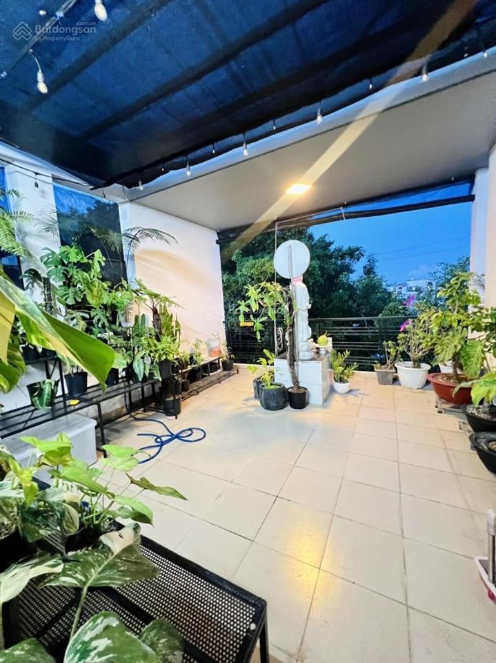 Bán nhà 4 tầng, hxh 8m đường bưng ông thoàn, phường phú hữu, quận 9, dt 62m2  5.2 tỷ