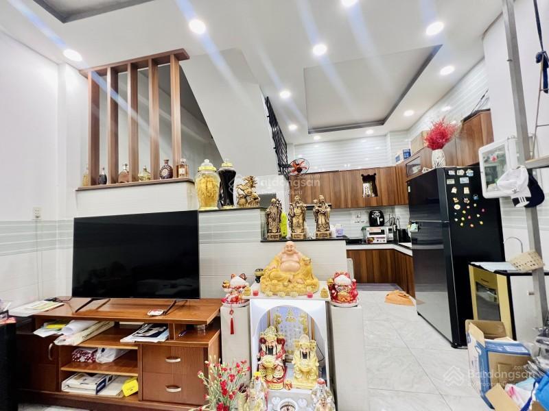 Bán nhà 4 tầng, hxh 8m đường bưng ông thoàn, phường phú hữu, quận 9, dt 62m2  5.2 tỷ