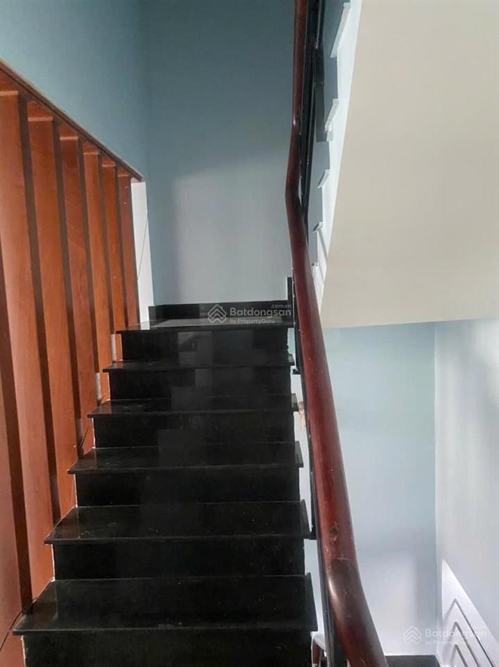 Bán nhà 3 tầng, đường bưng ông thoàn, phường phú hữu, quận 9, dt 75m2  giá chỉ 6 tỷ