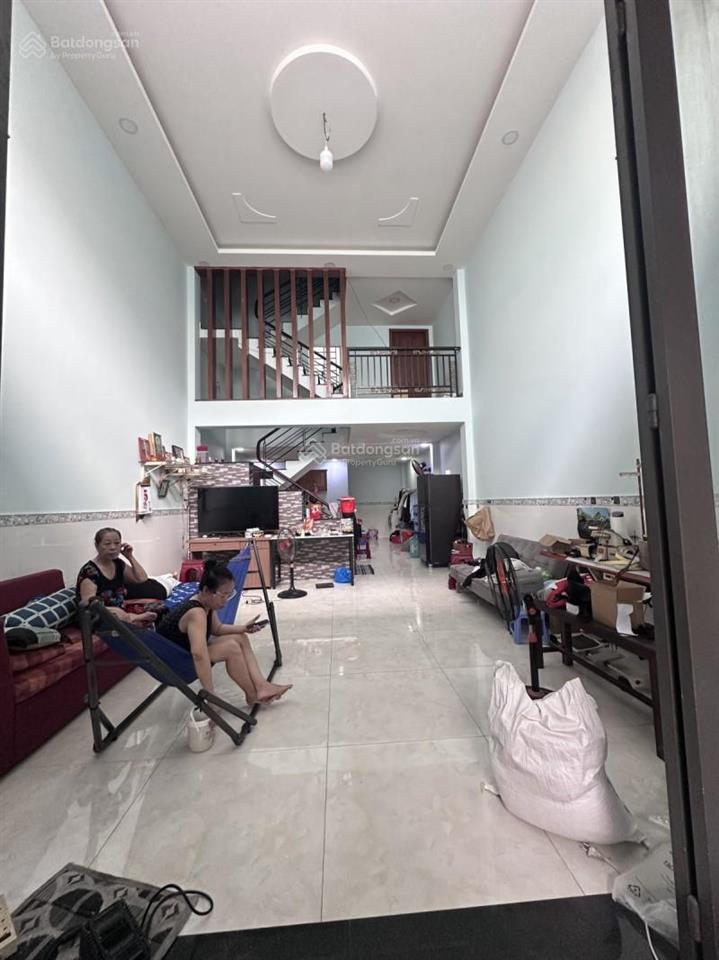 Bán nhà 3 tầng, đường bưng ông thoàn, phường phú hữu, quận 9, dt 75m2  giá chỉ 6 tỷ