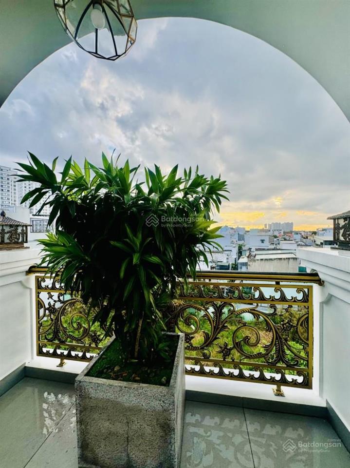 Bán nhà 4 tầng, đường bưng ông thoàn, phường phú hữu, quận 9, dt 82m2 (5m x 16m)  chỉ 7.2 tỷ