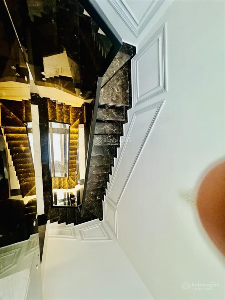 Bán nhà 4 tầng, đường bưng ông thoàn, phường phú hữu, quận 9, dt 82m2 (5m x 16m)  chỉ 7.2 tỷ