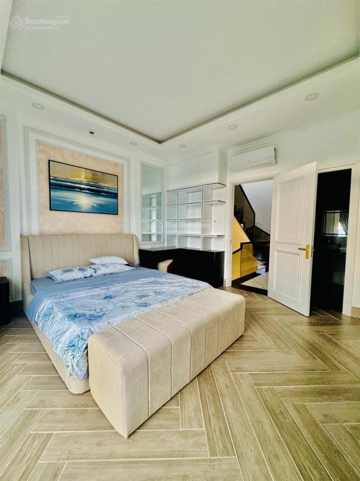 Bán nhà 4 tầng, đường bưng ông thoàn, phường phú hữu, quận 9, dt 82m2 (5m x 16m)  chỉ 7.2 tỷ