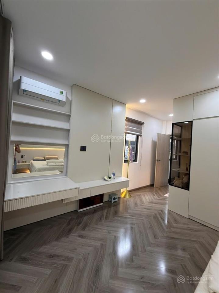 Bán nhà 3 tầng, đường bưng ông thoàn, phường phú hữu, quận 9, dt 64m2 (4.5m x 14m)  chỉ 5.5 tỷ
