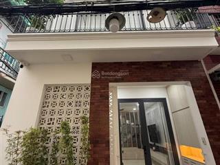 Bán nhà 3 tầng, đường bưng ông thoàn, phường phú hữu, quận 9, dt 64m2 (4.5m x 14m)  chỉ 5.5 tỷ