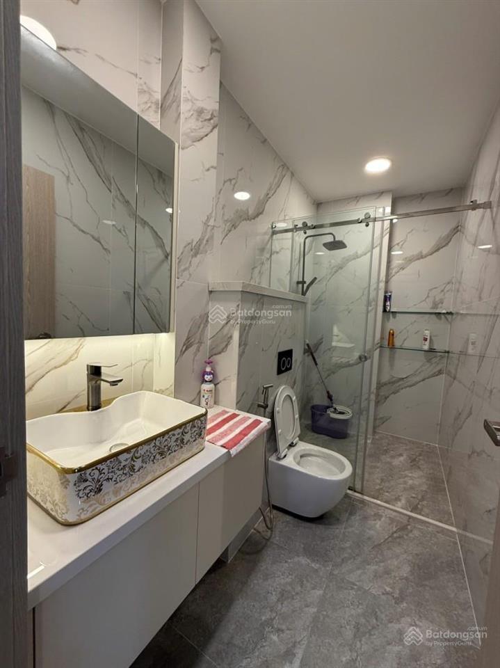 Bán nhà 3 tầng, đường bưng ông thoàn, phường phú hữu, quận 9, dt 64m2 (4.5m x 14m)  chỉ 5.5 tỷ