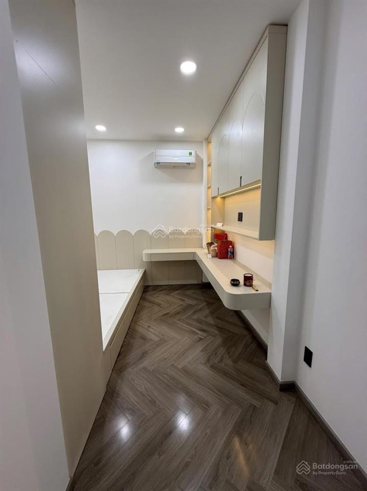 Bán nhà 3 tầng, đường bưng ông thoàn, phường phú hữu, quận 9, dt 64m2 (4.5m x 14m)  chỉ 5.5 tỷ