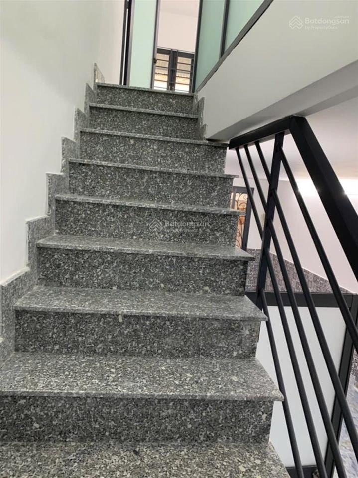 Nhà 2 tầng  ở ngay  hxh đường trần thị điệu, phường phước long b, quận 9, dt 42 m²  giá 3 tỷ