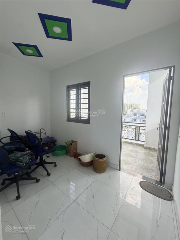 Bán nhà 4 tầng ở ngay, đường lê văn việt, phường hiệp phú, quận 9. dt 42m²  giá chỉ 4.2 tỷ