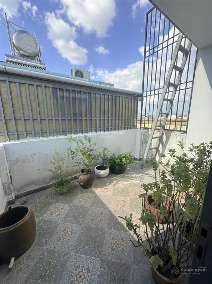 Bán nhà 4 tầng ở ngay, đường lê văn việt, phường hiệp phú, quận 9. dt 42m²  giá chỉ 4.2 tỷ
