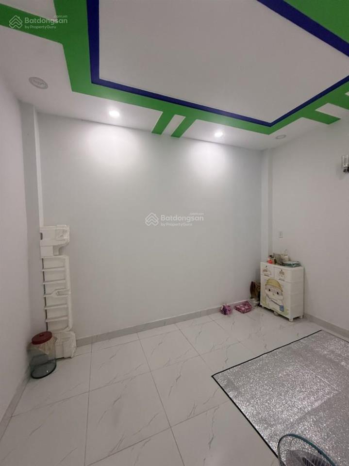 Bán nhà 4 tầng ở ngay, đường lê văn việt, phường hiệp phú, quận 9. dt 42m²  giá chỉ 4.2 tỷ