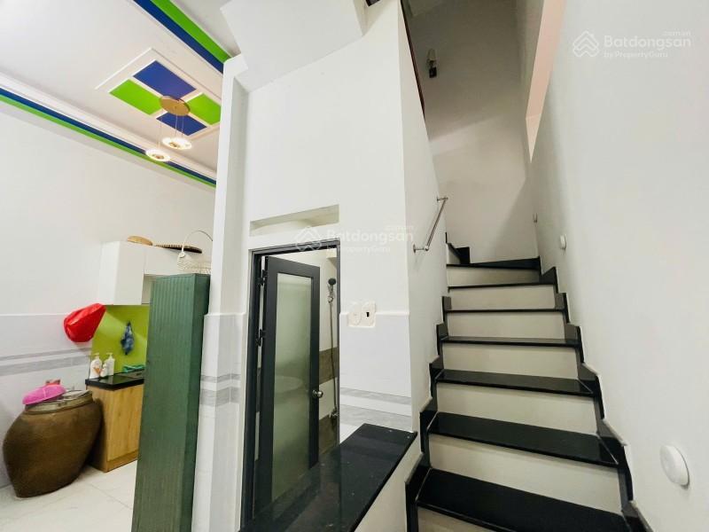 Bán nhà 4 tầng ở ngay, đường lê văn việt, phường hiệp phú, quận 9. dt 42m²  giá chỉ 4.2 tỷ