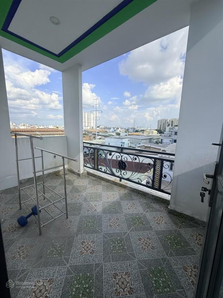 Bán nhà 4 tầng ở ngay, đường lê văn việt, phường hiệp phú, quận 9. dt 42m²  giá chỉ 4.2 tỷ