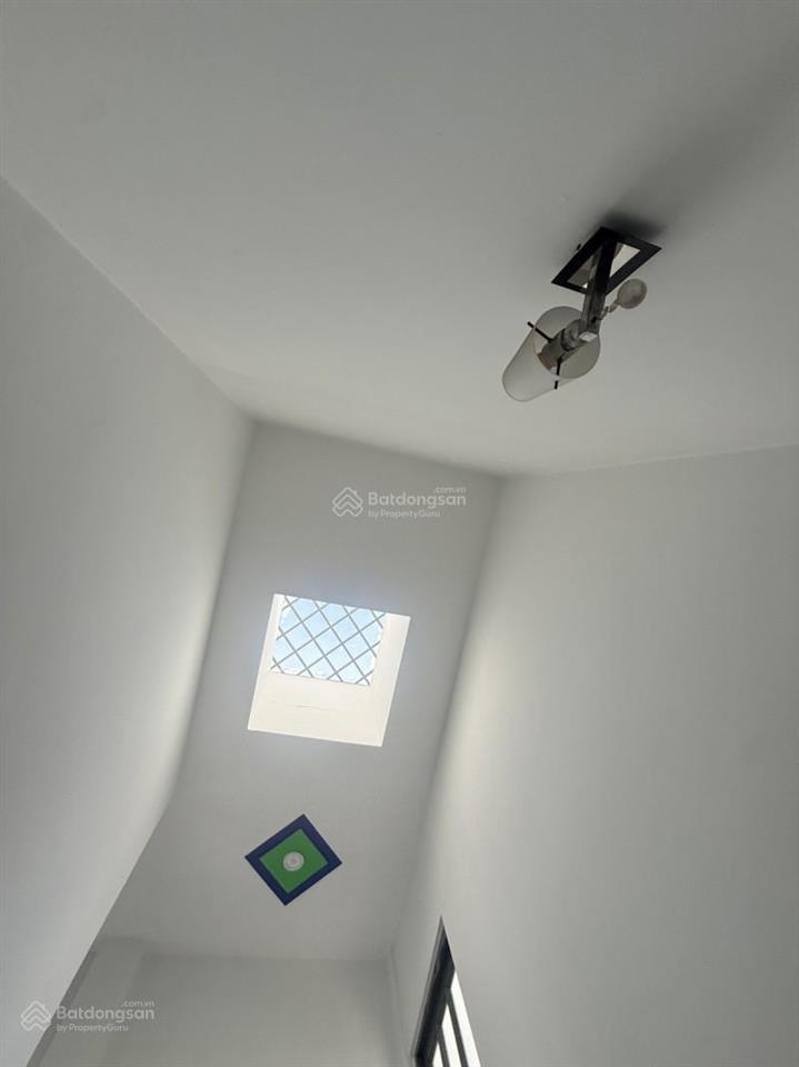 Bán nhà 4 tầng ở ngay, đường lê văn việt, phường hiệp phú, quận 9. dt 42m²  giá chỉ 4.2 tỷ