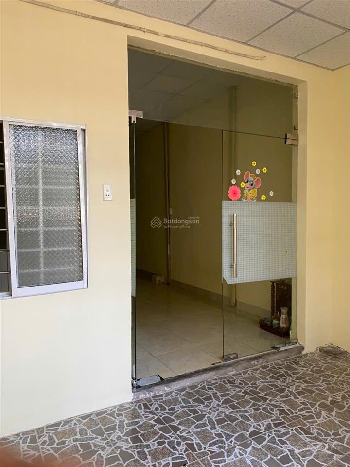 Bán nhà cấp 4 sổ chung, diện tích 4x16m, giá bán 3 tỉ