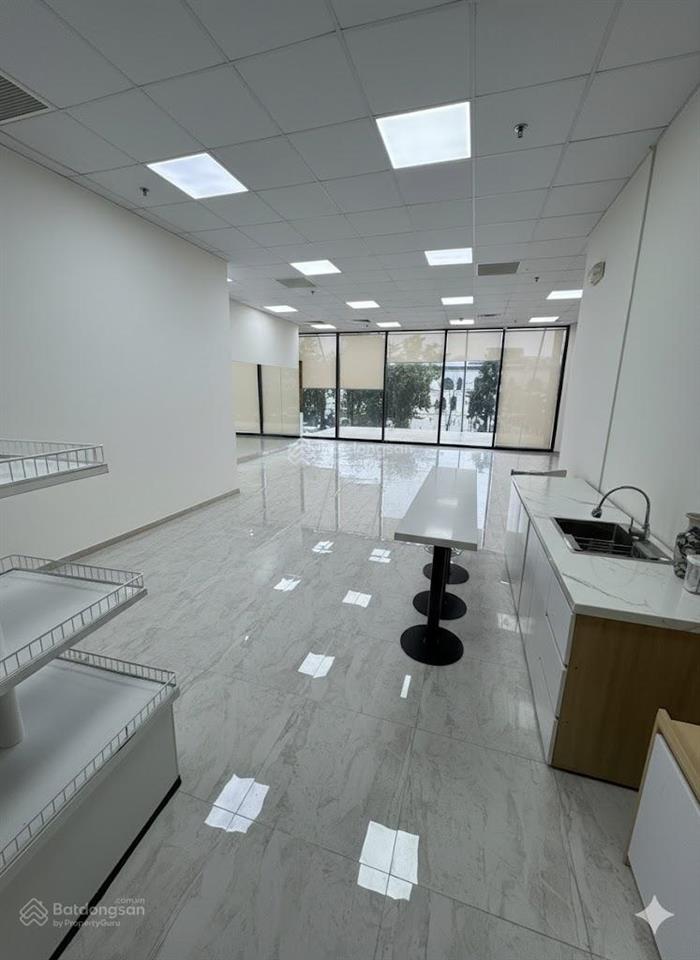 Bán shophouse khối đế sunshine city ciputra, gần trường rugby school (anh quốc). 145m2  25 tỷ