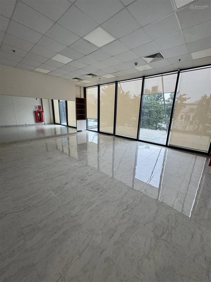 Bán shophouse khối đế sunshine city ciputra, gần trường rugby school (anh quốc). 145m2  25 tỷ