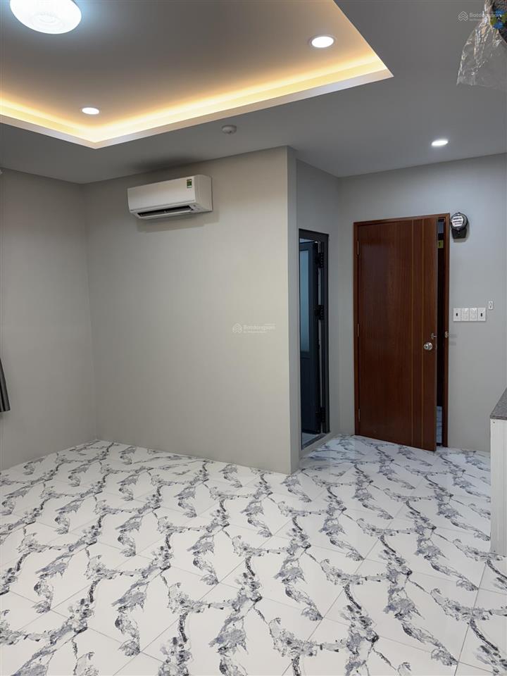 Cần bán căn hộ chung cư lầu 3, sát quận 1  chung cư thanh niên