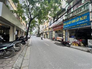 Chính chủ bán nhà trung văn phùng khoang vị trí đẹp, gần mặt phố, ngõ trước nhà rộng thoáng.