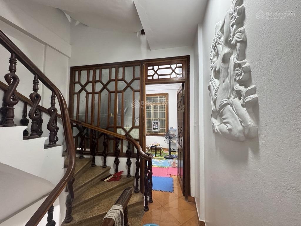 Chính chủ cần bán nhà sát mặt phố chiến thắng, hàng hiếm nhanh tay. dt 30/42m2, 5t, giá 10,5tỷ