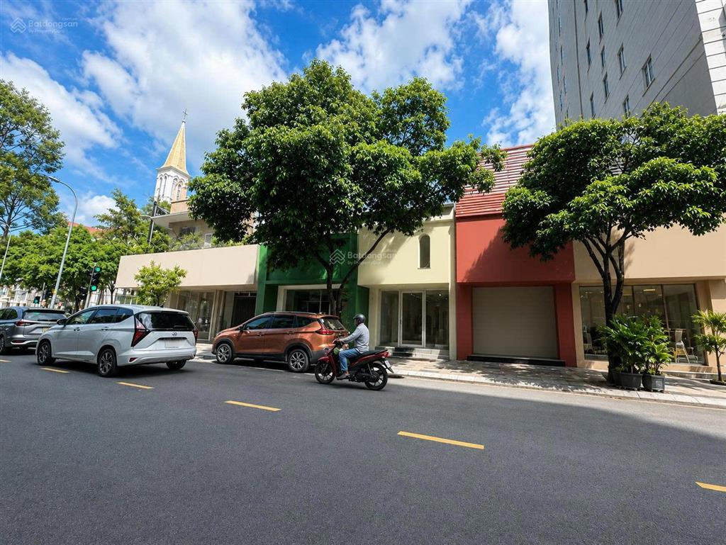 Hot cho thuê nhà khu thời trang cao cấp nguyễn trãi quận 1 dt 4.5x22m trệt 1 lầu