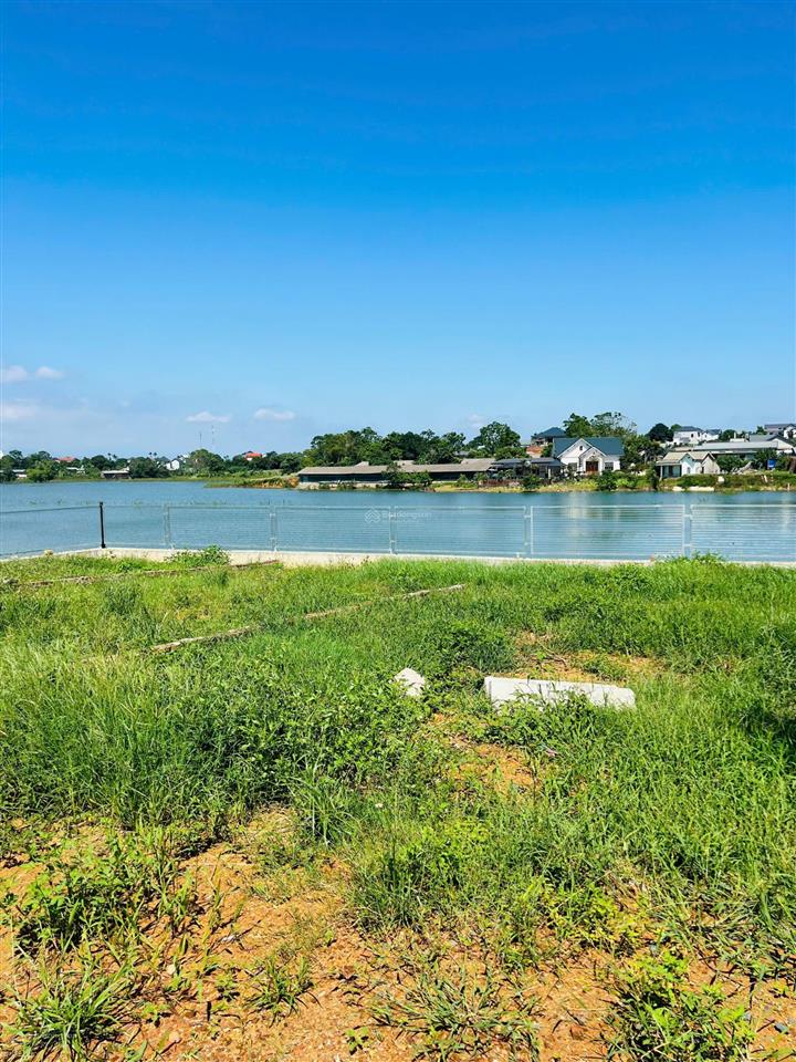 Đất view hồ  khí hậu trong lành nơi nghỉ dưỡng trong lành