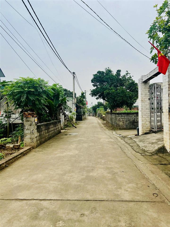 Dh 09, phú cát, hoà thạch hà nội, hoà lạc